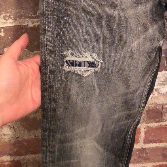 Men’s Distressed Grey Jeans - Picture 2 of 5